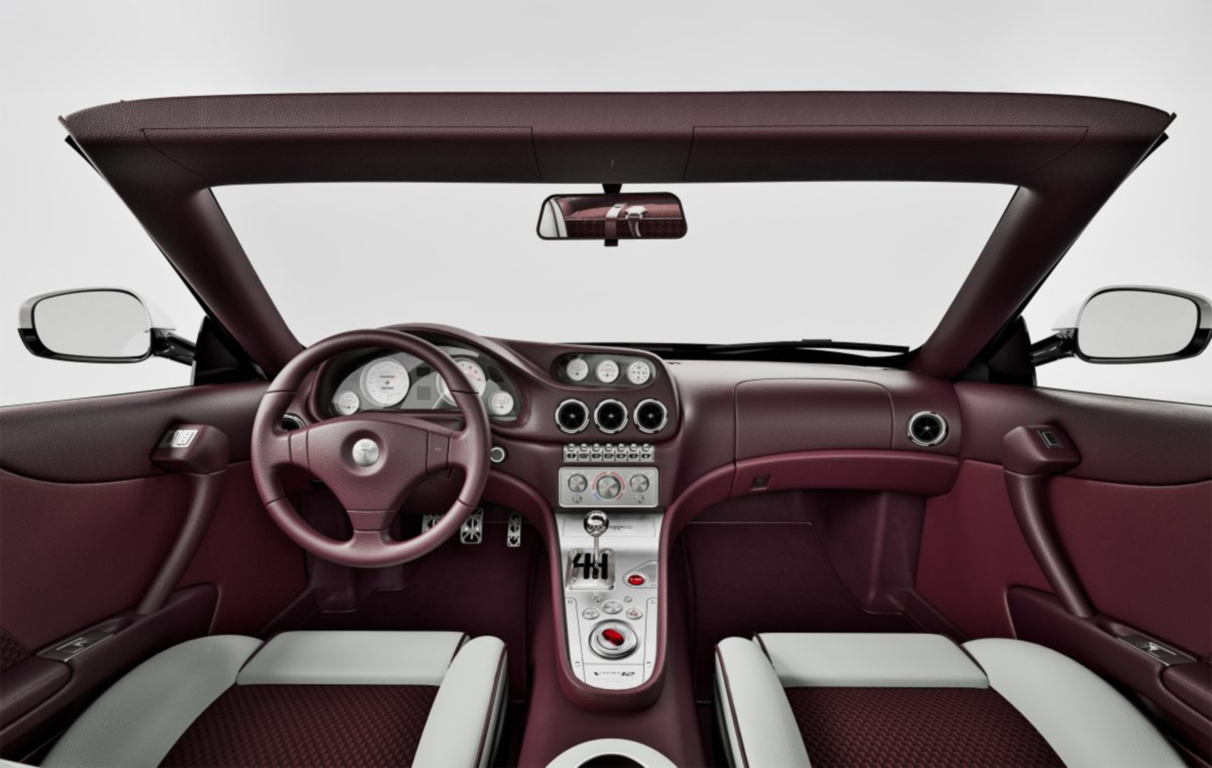 SMALL_aperta-interior-1-1200x761